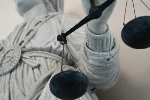 L'accusé été interpellé dix-sept ans après les faits, à l'occasion de nouvelles analyses ADN