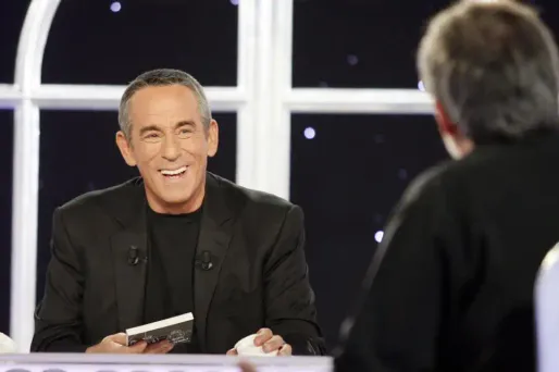 Thierry Ardisson va animer une émission sur D8.