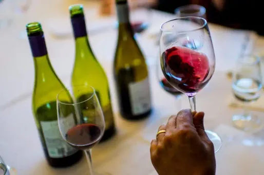 Les producteurs français dénoncent la concurrence des vins espagnols, moins chers