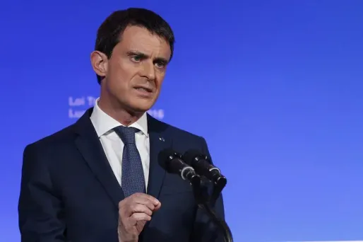 Pour Manuel Valls, "il serait absurde de vouloir effacer" les différences entre droite et gauche