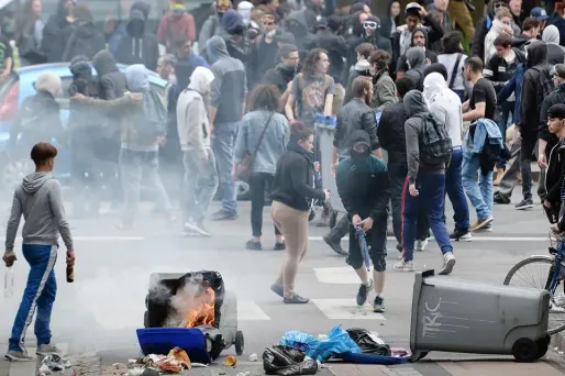 Depuis le 9 mars, 79 policiers et gendarmes ont été blessés au cours d'au moins 16 manifestations non déclarées à Nantes.