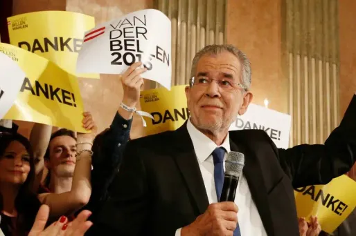 Le nouveau président autrichien a eu les félicitations de son homologue français.