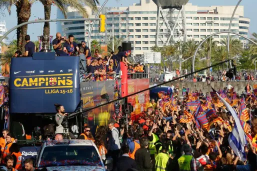 La fête à Barcelone, 1280x640