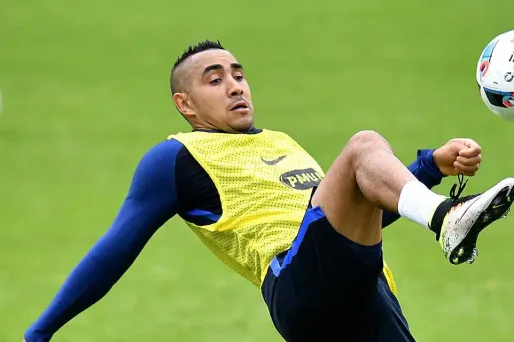 FRANCK FIFE / AFP payet ballon