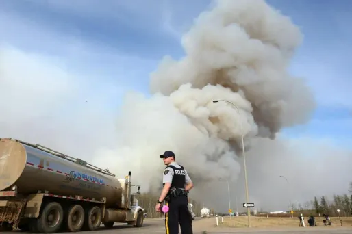 Incendies au Canada : "la situation reste imprévisible"