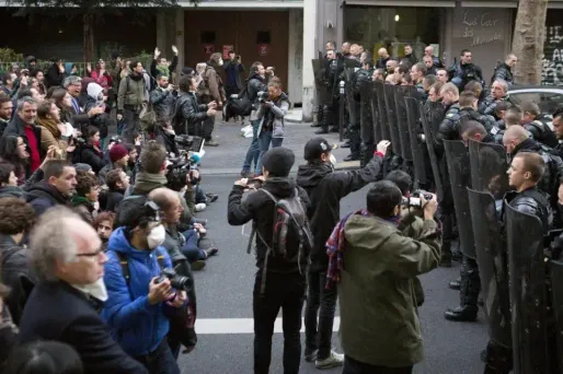 La police a évacué, non sans heurts, des réfugiés d'un lycée parisien la semaine dernière.