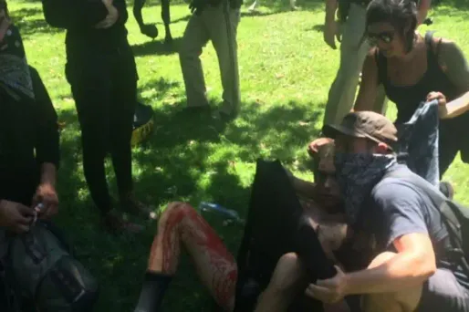 Etats-Unis : dix blessés lors d'un rassemblement néo-nazi