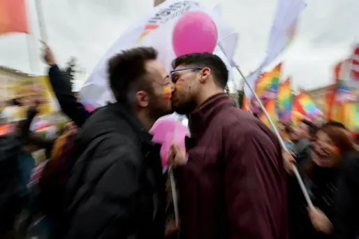 Des manifestations ont eu lieu en Italie, et notamment à Rome, en faveur des unions homosexuelles.