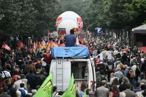 Pour la onzième fois, les opposants à la loi Travail manifestent, comme ici à Paris