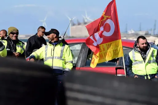 Loi Travail : la justice saisie pour faire débloquer l'incinérateur de Fos-sur-Mer