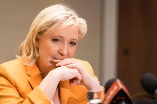 Marine Le Pen fait condamner L'Obs en diffamation