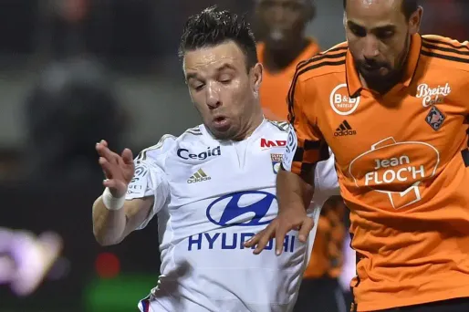 Mercato - Ligue 1 : Mathieu Valbuena au Mexique ? "Et pourquoi pas ?", glisse son agent Jean-Pierre Bernès