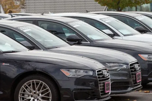 Une vaste escroquerie à la TVA mise à jour sur la vente de voitures de luxe