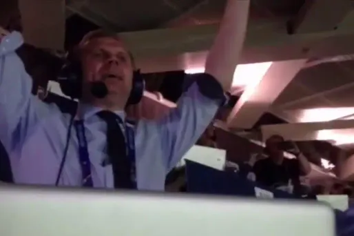 Le commentateur islandais est devenu totalement fou !