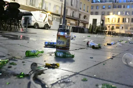 Interdire l'alcool dans et aux abors des stades ? Une mesure envisagée par l'Etat.