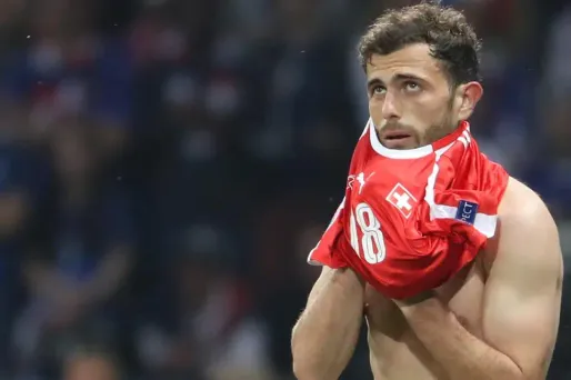 Admir Mehmedi à l'Euro 2016 (1280 x 640) KENZO TRIBOUILLARD / AFP