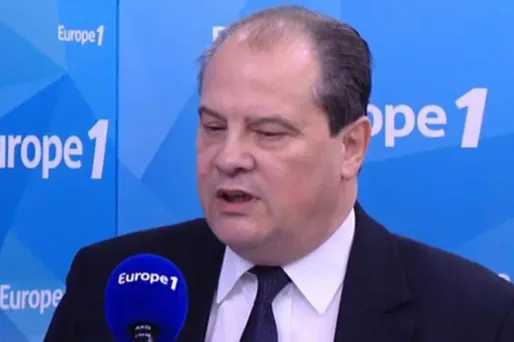 Loi Travail : "Il ne faut pas céder aux injonctions de la CGT," pour Cambadélis