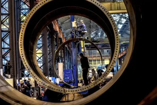 Dans l'usine du Creusot. Image d'illustration.