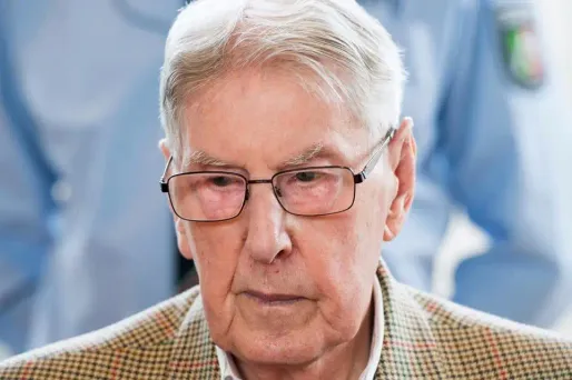 Un ex-gardien d'Auschwitz condamné à cinq ans de prison en Allemagne