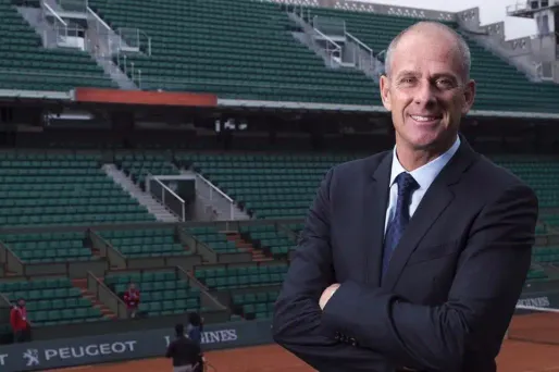 Roland-Garros : Guy Forget se défend après la polémique des 2h01'