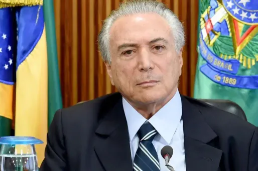 Temer décrit comme "une guerre" son premier mois à la tête du Brésil