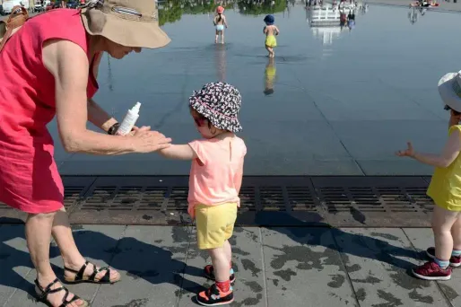A Reims, un centre aéré demande aux filles de porter des shorts sous leurs jupes