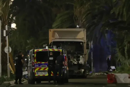 Attentat à Nice : ce qu'on sait à 10h
