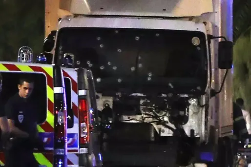 Cinq suspects ont été mis en examen et écroués pour avoir joué un rôle dans l'attentat de Nice.