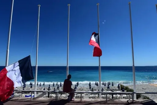 Le suspect a récupéré les objets qu'il mettait en vente, sur la Promenade des Anglais, à Nice, où s'est déroulée l'attaque ayant fait 84 morts.