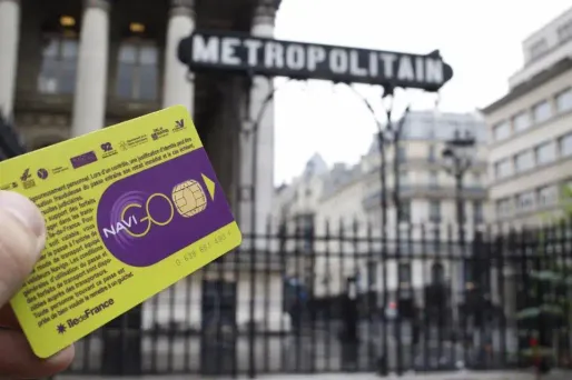 Un contrat entre l'Etat et la région a également été signé pour financer l'extension des lignes de métro et de tramway.