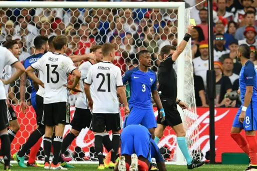 La main de Schweinsteiger, 1280x640