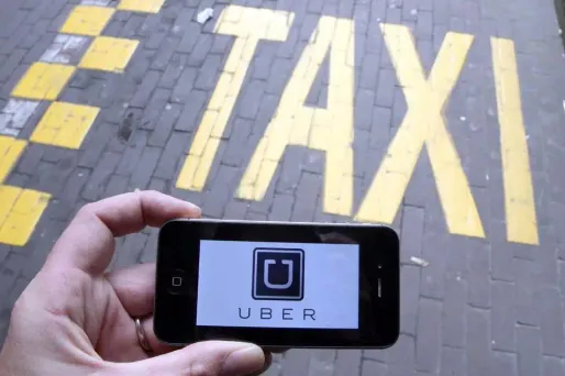 Taxis : un fonds annuel de 100 millions d'euros pour racheter des licences