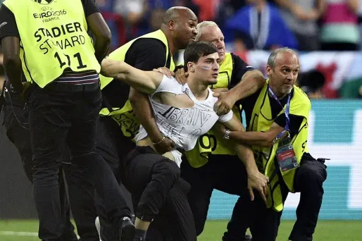 Spectateur lors de Portugal-France (1280x640) Franck FIFE/AFP