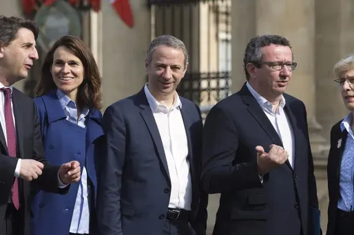 Après l'échec de leur motion de censure, les frondeurs visent la primaire