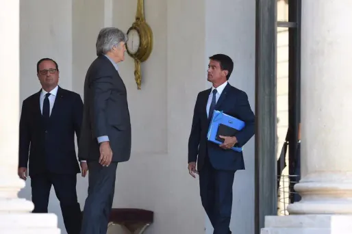 François Hollande, Manuel Valls et Stéphane Le Foll à la sortie du conseil des ministres du 22 août