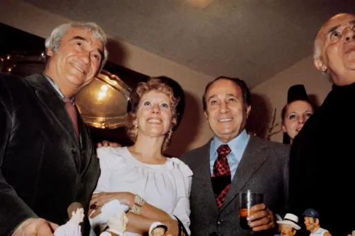 Jacqueline Pagnol, deuxième en partant de la gauche, en 1975