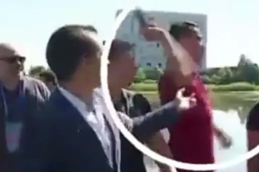 Le fameux lancé de micro selon Ronaldo