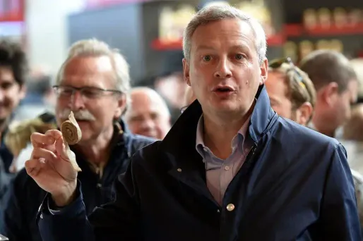 Le candidat à la primaire LR dénonce "l'égalitarisme" dans l'éducation.