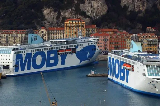 Feu à bord d'un ferry dans le port de Nice, un blessé