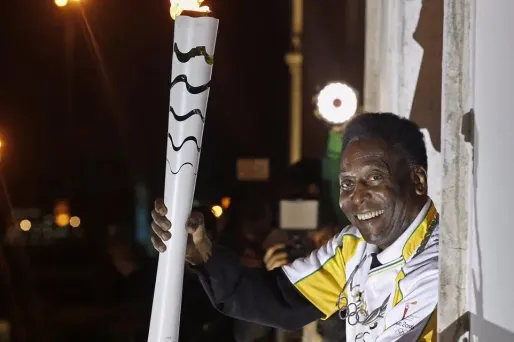 Le "roi" Pelé pourrait être présent au Maracana pour la cérémonie de clôture des JO.