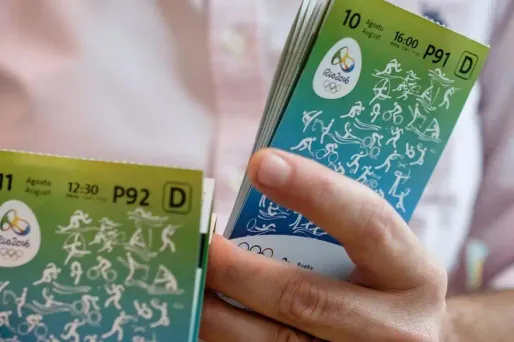 Les sésames pour la cérémonie d'ouverture étaient vendus à 8.000 dollars, soit 7.200 euros.