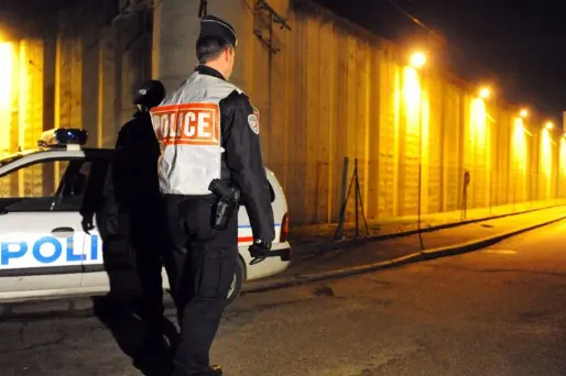 Le ressortissant afghan signalé à la police comme dangereux a été relâché