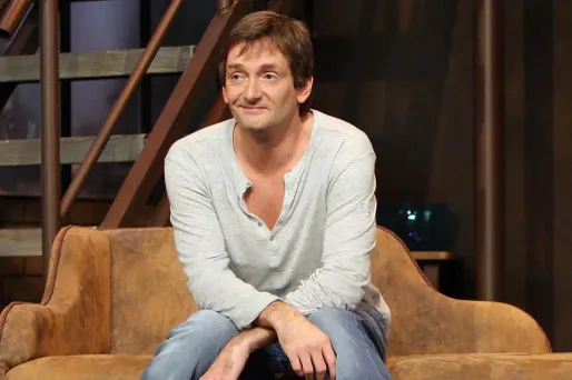 Pierre Palmade revisitera les grands classiques du théâtre de boulevard, avec une dizaine d'autres comédiens comme Muriel Robin ou Edouard Baer.