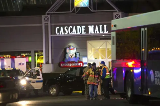 Etats-Unis : tirs dans un centre commercial, cinq morts