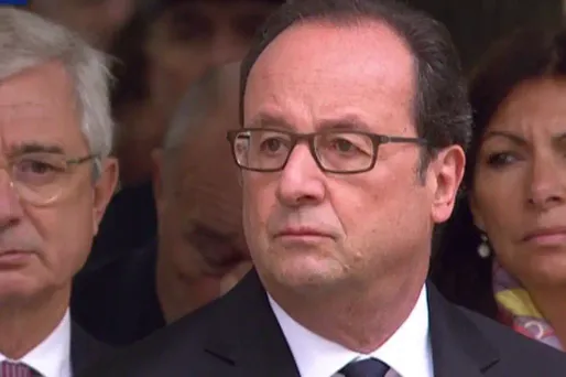 François Hollande a exprimé lundi son soutien à Chirac durant une cérémonie d'hommage aux victimes du terrorisme.