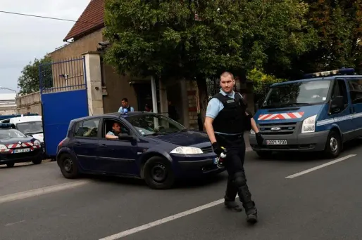 La famille d'Adama Traoré accuse une gendarme de "faux en écritures publiques aggravés, dénonciation calomnieuse, et modification de scène de crime".