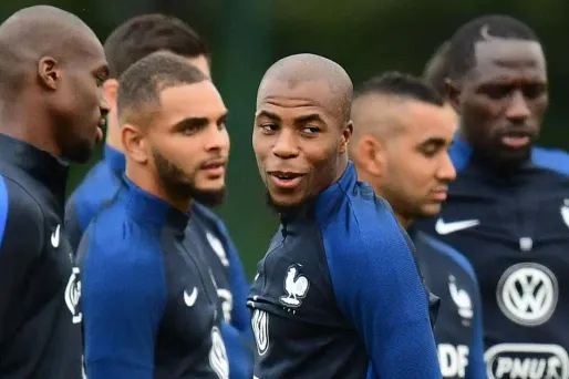 Djibril Sidibé fêtera sa toute première sélection avec les Bleus, face à l'Italie.