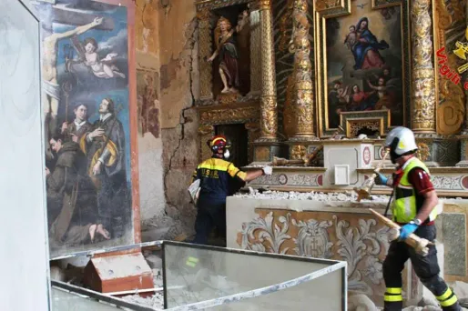 Italie/séisme : de précieuses oeuvres d'art sauvées des décombres