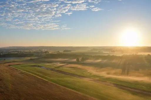 Samedi sera une journée estivale sur la majeure partie du pays.
