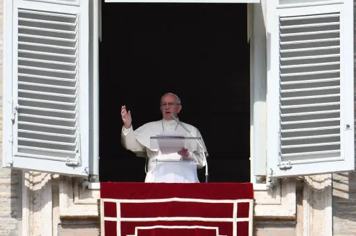 Lors de la prière de l'angelus dimanche, le pape François a appelé les fidèles à se recueillir en silence pour les victimes du conflit en Irak.
